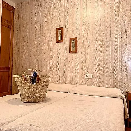 Roca Fornells, Comodo F105 Hotel Menorca Island